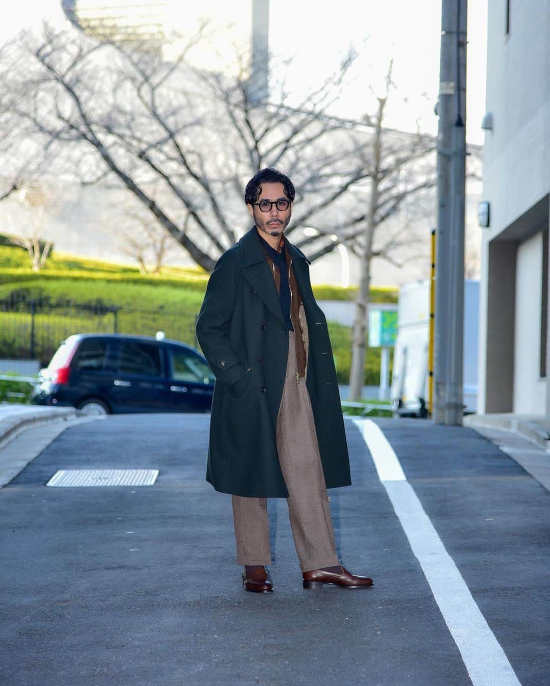 福島雄介さんのインスタグラム写真 - (福島雄介Instagram)「. . Mainly coordinated with military-derived items. My style is to add some dressy items... . . スエードのA-2フライトジャケットにモーターサイクルコート。 ミリタリー由来のアイテムをメインにドレッシーなアイテムを少し。 全体的に上品に見えるように致しました。 . .  Glasses- @guepard_jp  Coat- @ring_jacket  Leather jacket- @emmeti_official  Knit- @johnsmedleyknitwear  Pants- @berwich_pants  Shoes- @josephcheaney  Neckerchief- @drakesdiary  Acc- @hermes @adawat_n_tuareg @tiffanyandco  . . #coat #motorcycle #militar #leatherjacket #a2jacket #fashion #ootd #mensfashion #glasses #menstyle #mensclothing #vintagejewelry #ootdfashion #menswear #casualstyle」3月19日 19時28分 - yusuke_tiamo_fukushima