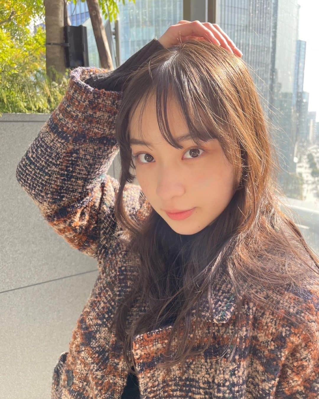 太田雫のインスタグラム：「・ 最近あったかくなってきてうれしい✨ ・ ・ 学校の桜も少しずつ咲き始めてました🌸 ・ ・ ・ #ニコラ#太田雫 #ootd#他撮り#ノーマルカメラ」