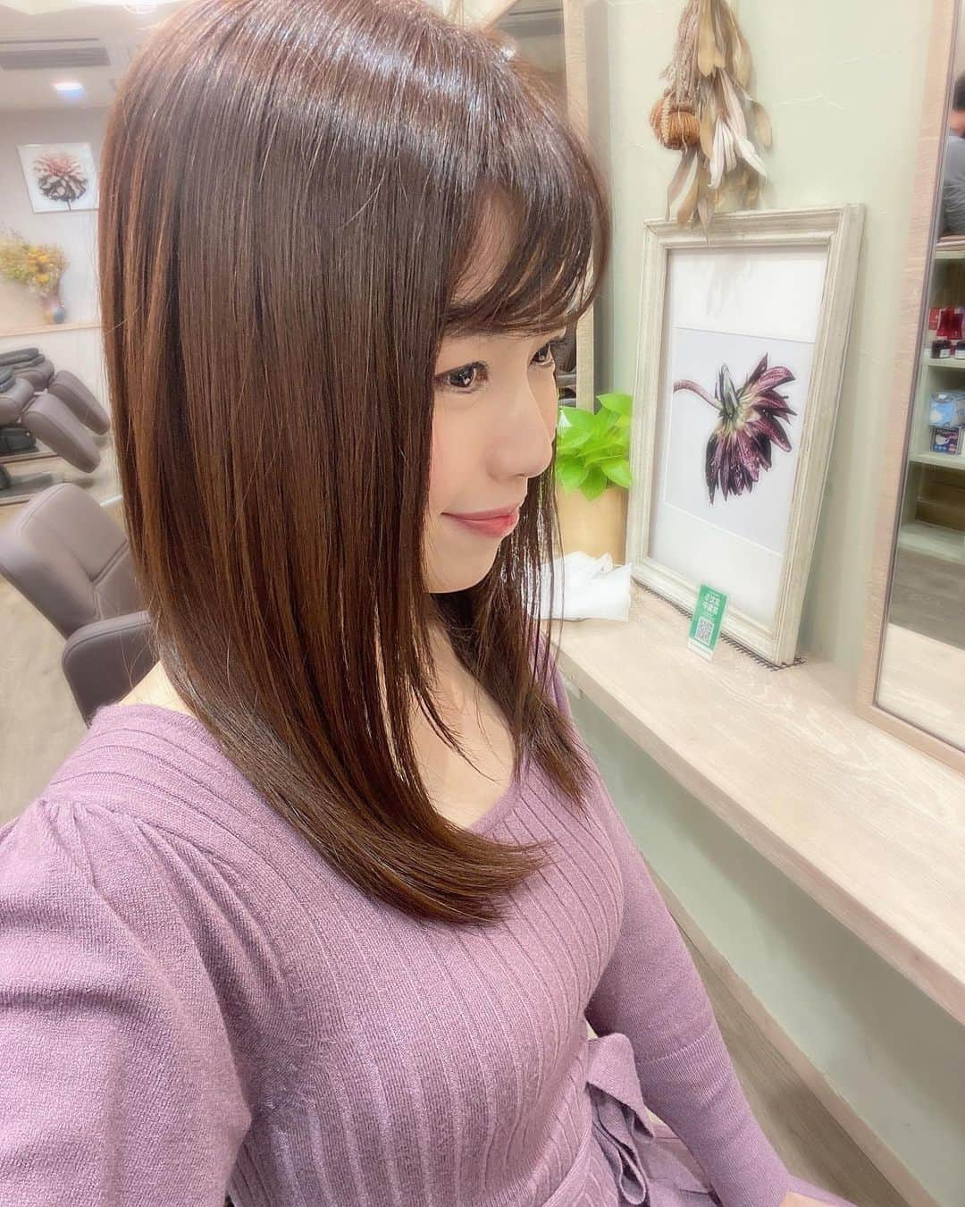 道岡桃子さんのインスタグラム写真 - (道岡桃子Instagram)「💇‍♀️✨✨  横浜のヘアエステ専門店でプレミアムトリートメントエステをしてきました🙌  髪のお悩みをカウンセリングしてくださり、工程も多いのですが、その分艶々に！パーマやカラーで傷んだ髪に栄養分を入れる髪質改善で、最後までとても丁寧に施術していただきました。  回を重ねるとより良いとのことで定期的に通いたいです💕  ありがとうございました😊✨  最後の写真…🐷www  #髪質改善カラー #髪質改善トリートメント #髪質改善縮毛矯正 #横浜髪質改善 #ヘアエステ #髪質改善ストレート #白楽髪質改善 #白楽美容室 #横浜 #横浜美容室 #トリートメント #ヘアエステ #サラサラ #サラサラヘアー #アナウンサー #アナウンサー衣装 #ニットワンピース #ニットワンピースコーデ #hair #hairstyle PR @eureka_by_ainoa.official #yokohama」3月19日 19時51分 - momoko_ana