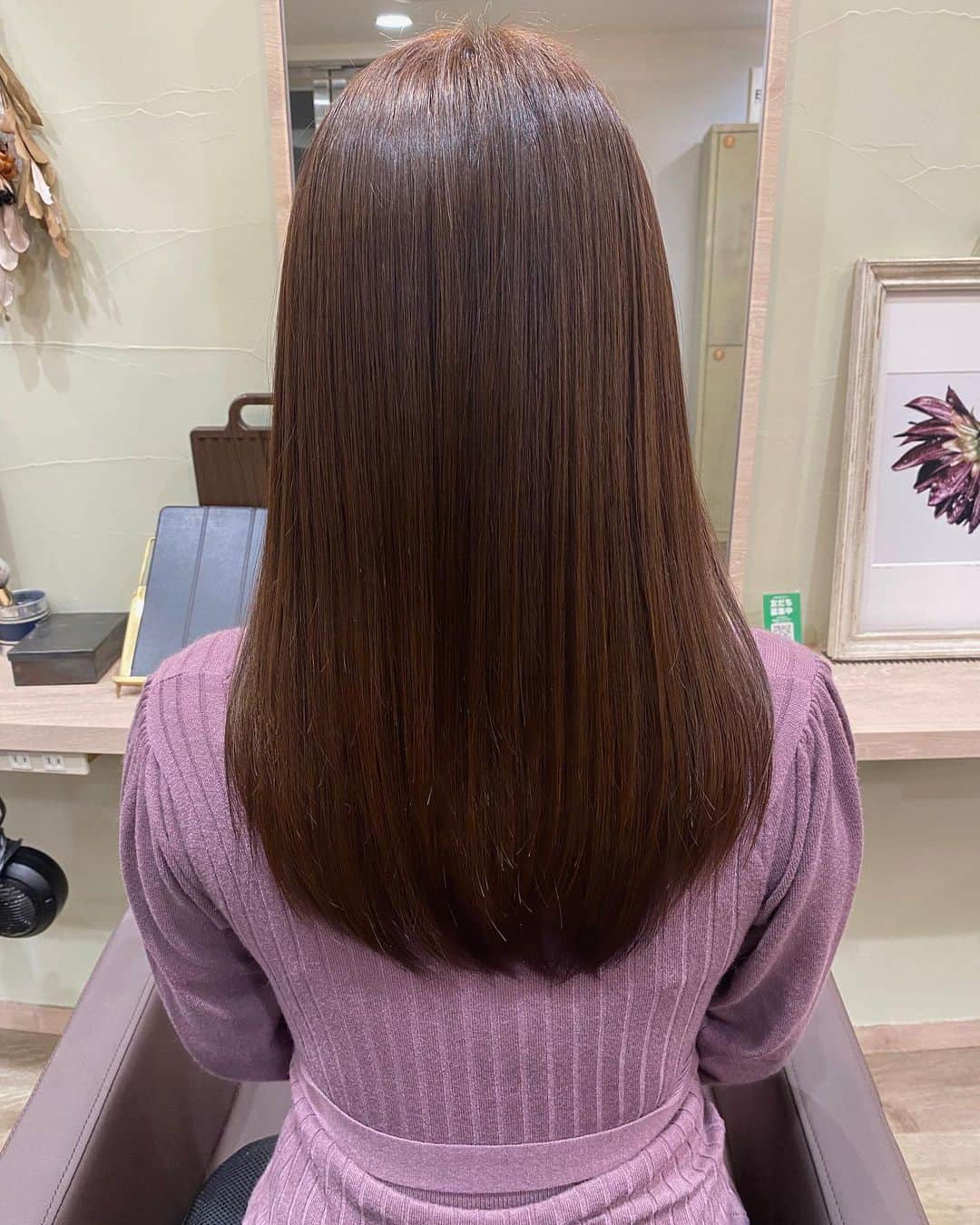 道岡桃子さんのインスタグラム写真 - (道岡桃子Instagram)「💇‍♀️✨✨  横浜のヘアエステ専門店でプレミアムトリートメントエステをしてきました🙌  髪のお悩みをカウンセリングしてくださり、工程も多いのですが、その分艶々に！パーマやカラーで傷んだ髪に栄養分を入れる髪質改善で、最後までとても丁寧に施術していただきました。  回を重ねるとより良いとのことで定期的に通いたいです💕  ありがとうございました😊✨  最後の写真…🐷www  #髪質改善カラー #髪質改善トリートメント #髪質改善縮毛矯正 #横浜髪質改善 #ヘアエステ #髪質改善ストレート #白楽髪質改善 #白楽美容室 #横浜 #横浜美容室 #トリートメント #ヘアエステ #サラサラ #サラサラヘアー #アナウンサー #アナウンサー衣装 #ニットワンピース #ニットワンピースコーデ #hair #hairstyle PR @eureka_by_ainoa.official #yokohama」3月19日 19時51分 - momoko_ana