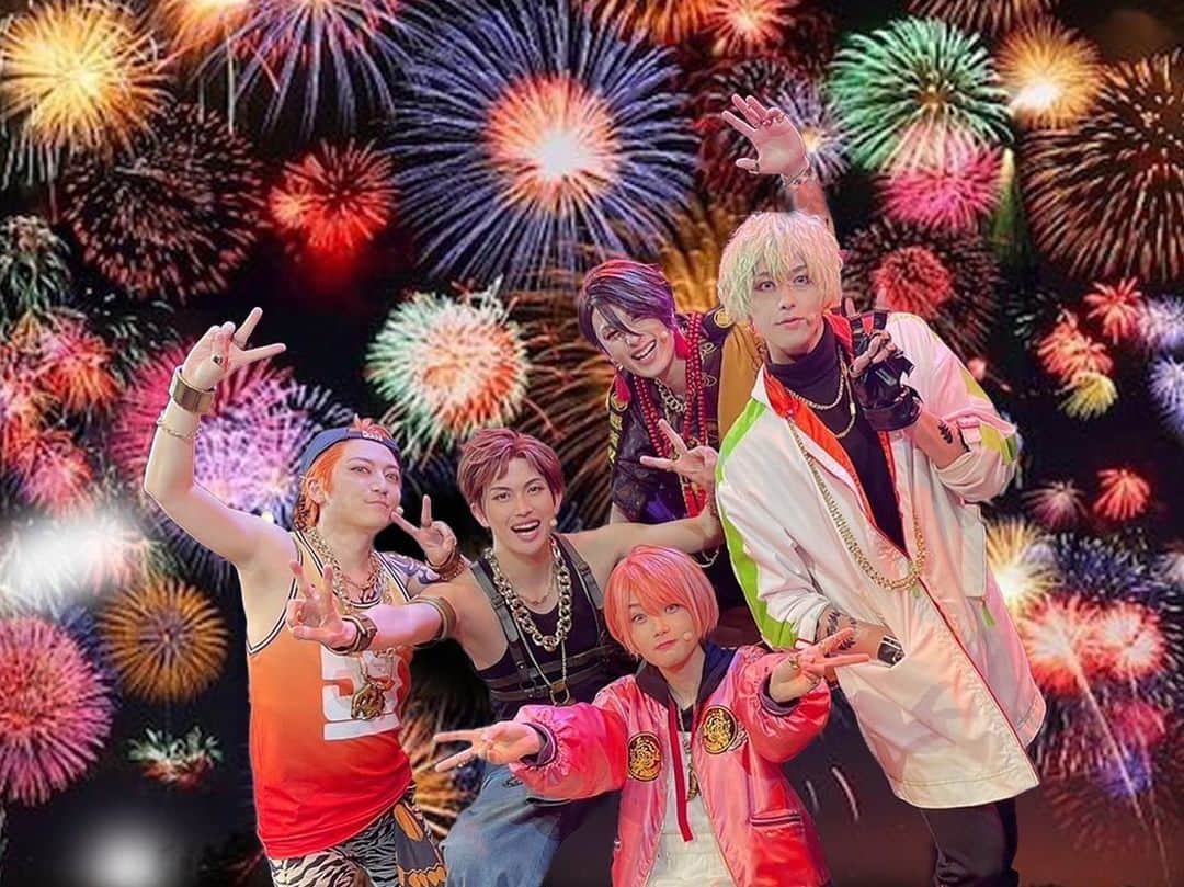 武子直輝のインスタグラム：「「Paradox Live on Stage vol.2」 千穐楽無事に終わりました。 ここまで沢山の応援ありがとうございました。 本当に最高のVIBESを感じました！！ パラライに、パラステに悪漢奴等に翠石依織に出会えて本当に幸せです。 近藤さんにもお会いできて僕は幸せ過ぎて溶けそうです。  おおきに。  #パラライ  #パラステ  #悪漢奴等」