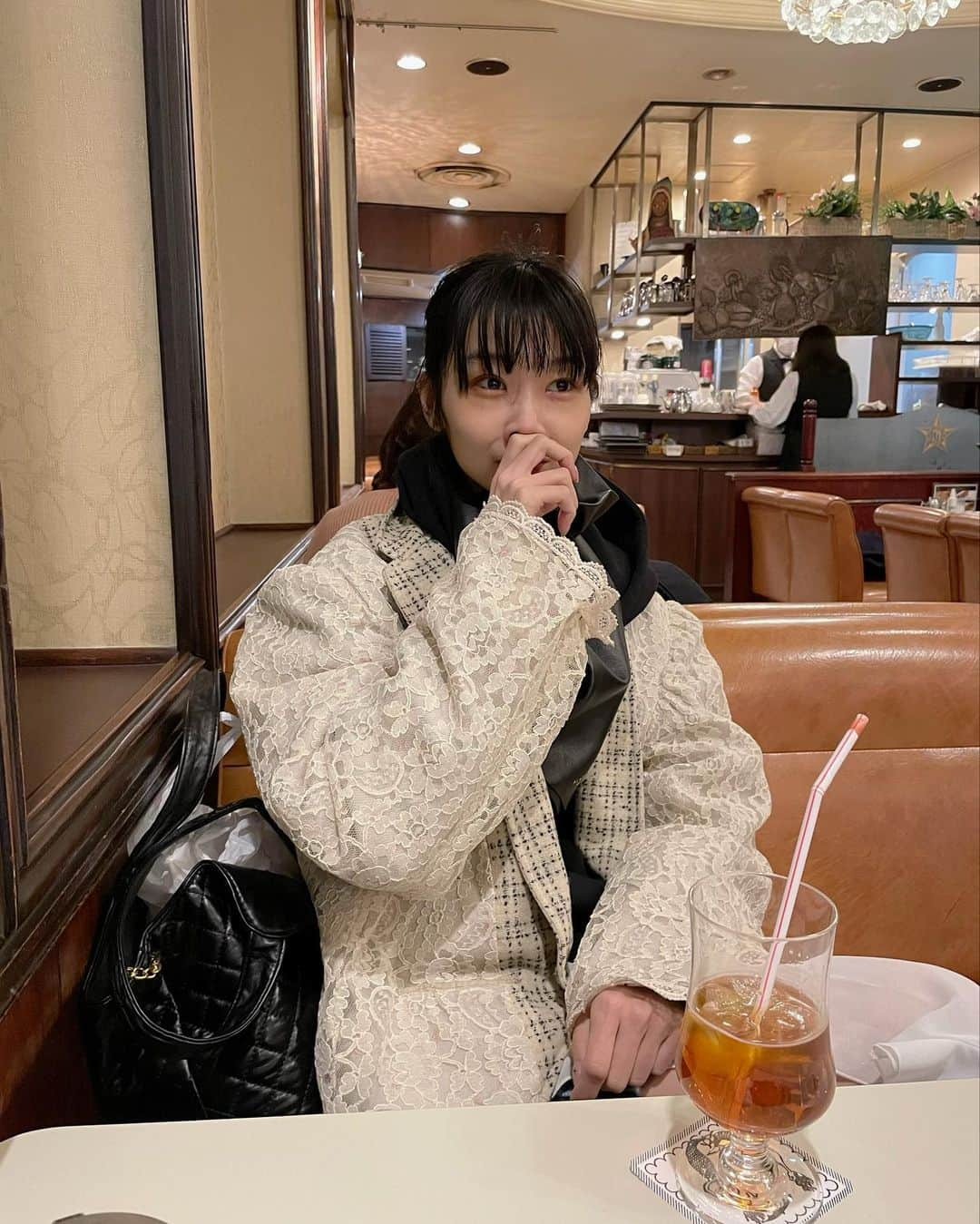 老月ミカさんのインスタグラム写真 - (老月ミカInstagram)「洋服と喫茶店と、たくさん買ったり行ったり吸収してやりたいことが明確にみえた一週間☕️👊🥸」3月19日 20時02分 - oreo.oreo.m