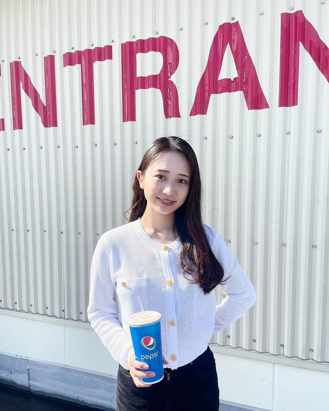 生形由佳のインスタグラム：「. COSTCOでお買い物💙🤍  #costco」