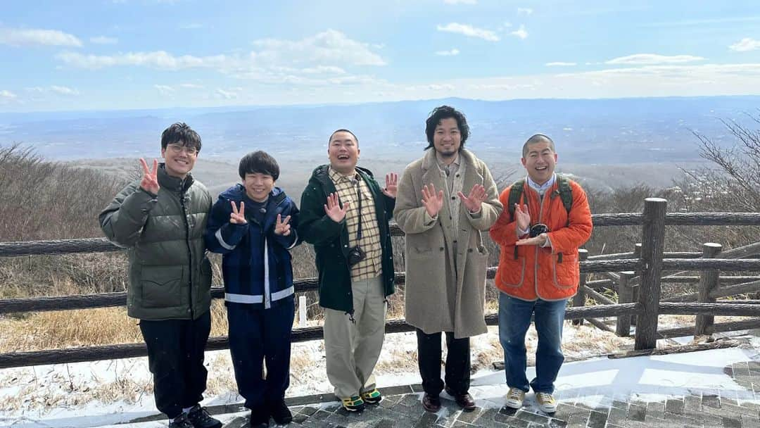 フジテレビ「なりゆき街道旅」さんのインスタグラム写真 - (フジテレビ「なりゆき街道旅」Instagram)「次回3/26(日)12:00～放送のなりゆき街道旅は那須高原をなりゆき旅！旅人は青木崇高＆ハナコ。サファリパークで迫力満点ライオンの餌やり体験！絶品ハンバーガー＆那須の和牛ステーキ堪能！緑に囲まれた天然温泉も。お楽しみ☆  3/19(日)放送を見逃した方 もう1度ご覧になりたい方 TVer・FODで見逃し配信中📺️  #なりゆき街道旅  #フジテレビ  #那須高原  #ハライチ澤部  #青木崇高  #ハナコ  #サファリパーク  #ライオン  #餌やり体験  #ハンバーガー  #和牛ステーキ  #天然温泉」3月19日 14時35分 - nariyuki_kaido_tabi