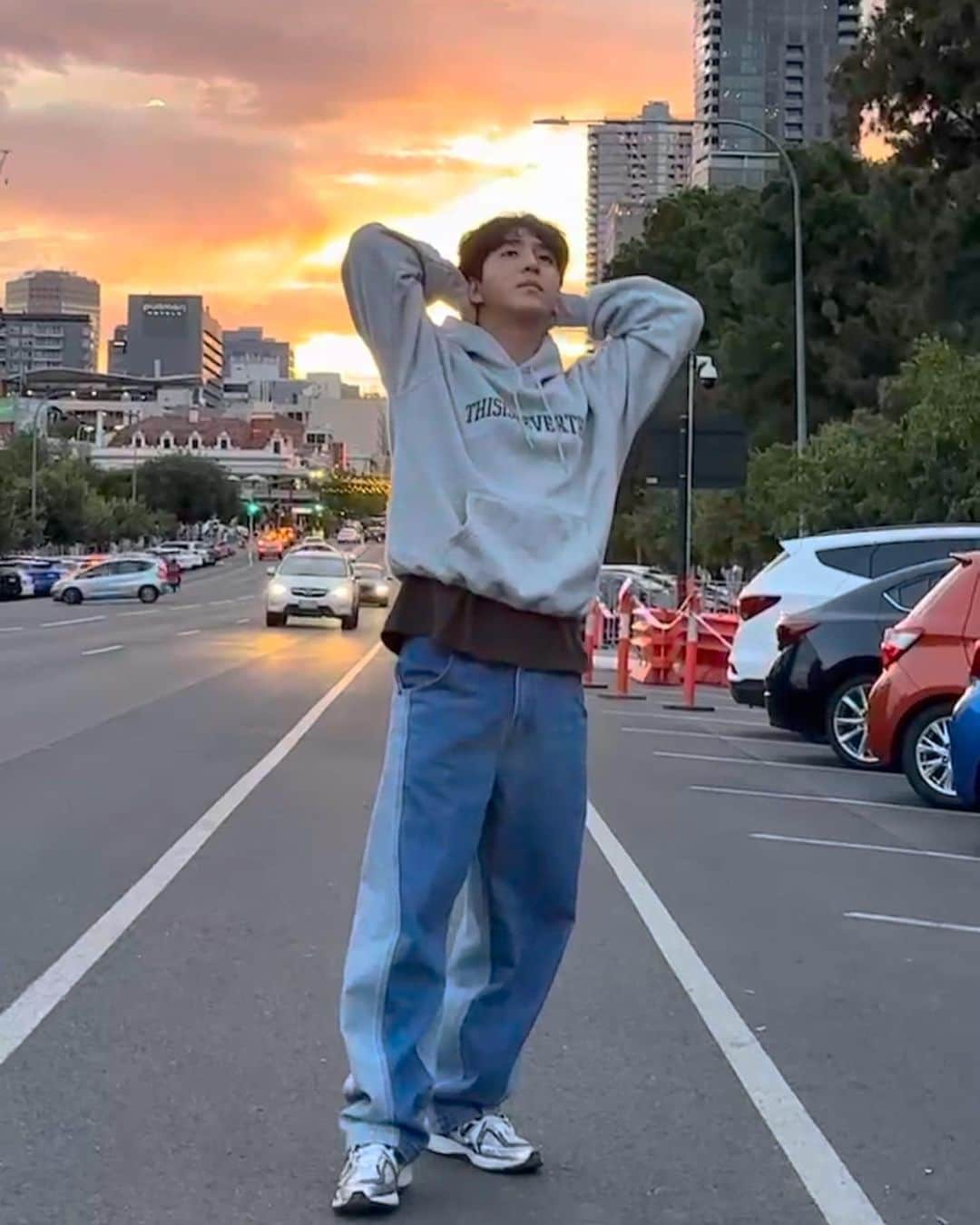 バロ さんのインスタグラム写真 - (バロ Instagram)「SUNSET 🌞   #차선우 #sunwoo #australia #thisisneverthat」3月19日 14時44分 - baroganatanatda