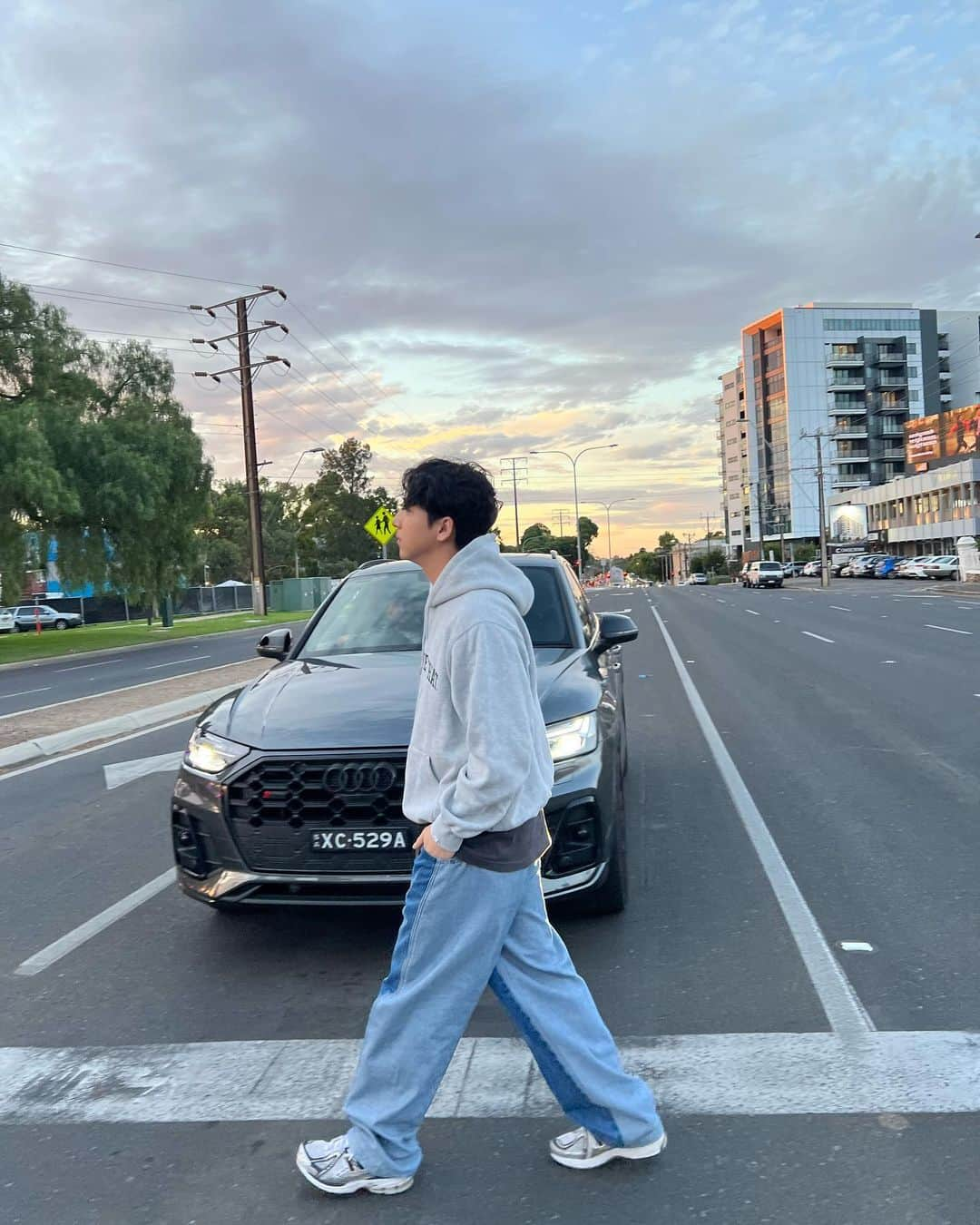 バロ のインスタグラム：「SUNSET 🌞   #차선우 #sunwoo #australia #thisisneverthat」