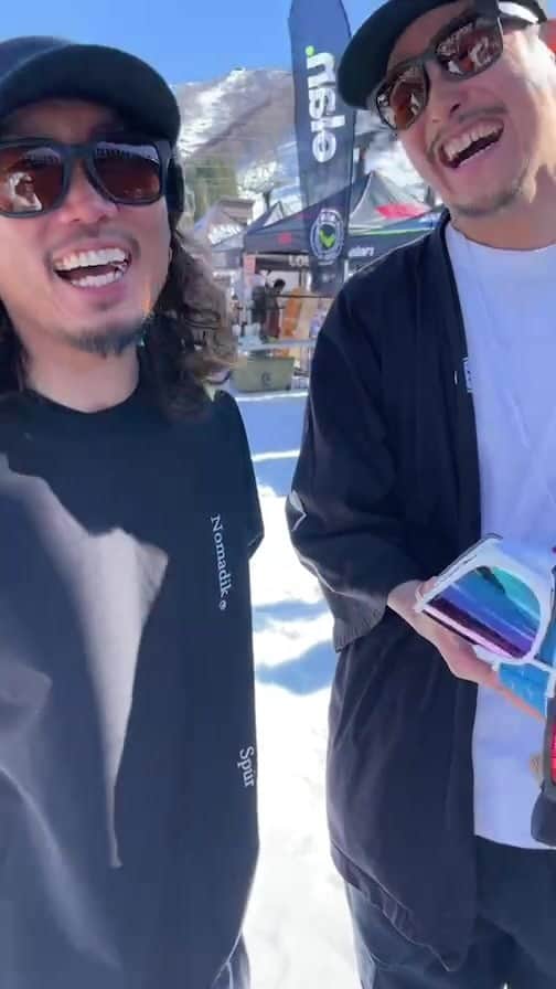 hoshinofumikaのインスタグラム：「来季のエレクトリック大公開😎😎🔥わたしとしゅーさんのお気に入り見て〜🤭💖  @electric_japan  @electric_snow  @shustagram」
