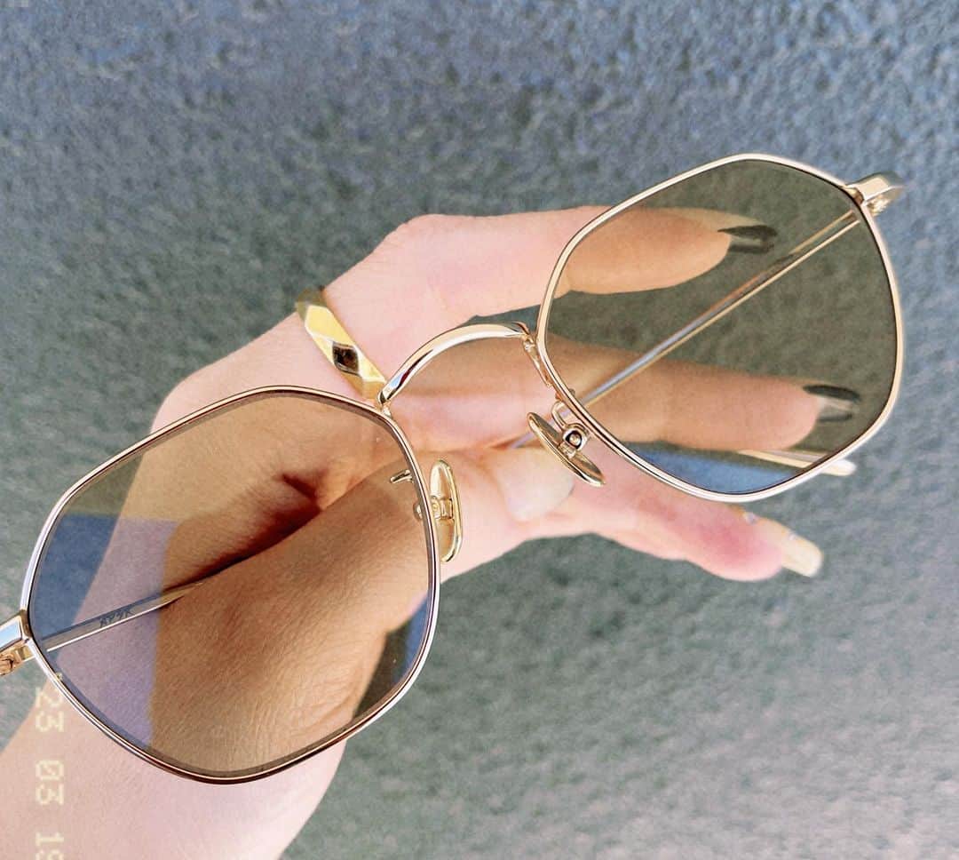 木下有希子さんのインスタグラム写真 - (木下有希子Instagram)「. 春最高🌼✌🏻  🕶 @a.d.s.r._official   #今年こそ投稿頑張ります」3月19日 15時21分 - ykk_1220