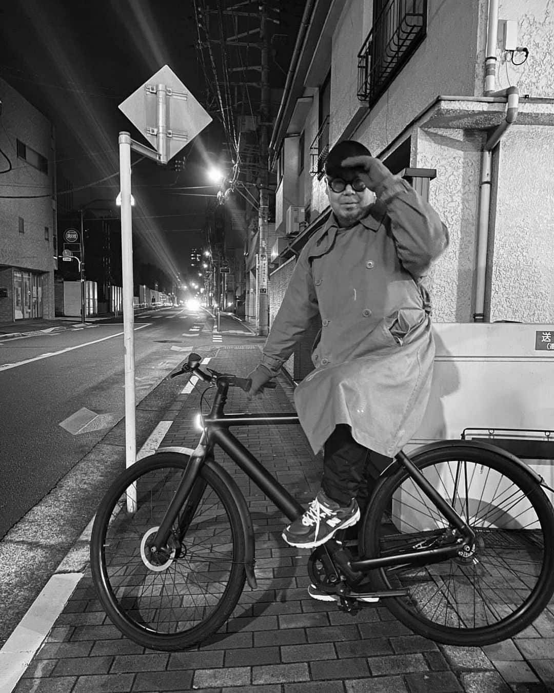 田中知之さんのインスタグラム写真 - (田中知之Instagram)「都内で近場を中心に乗ってるだけなのに、この車体での総走行距離が2000キロを超えた。  #vanmoof」3月19日 15時33分 - tomoyukitanaka