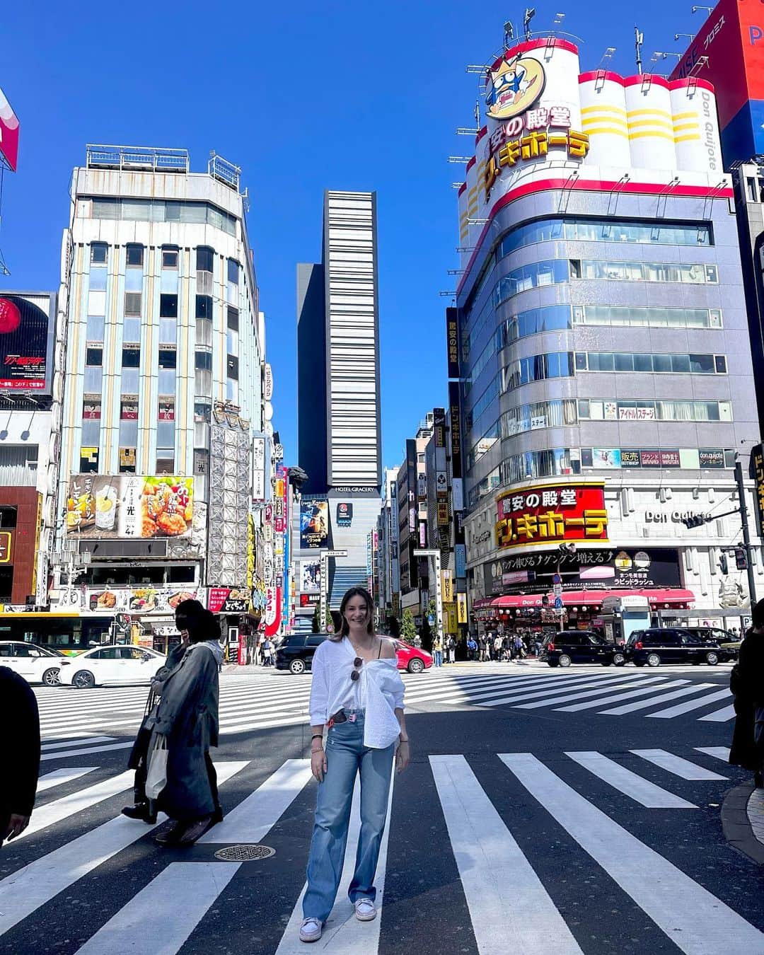 クリスティン・スポウルスのインスタグラム：「Let the Tokyo adventures commence 🤩」