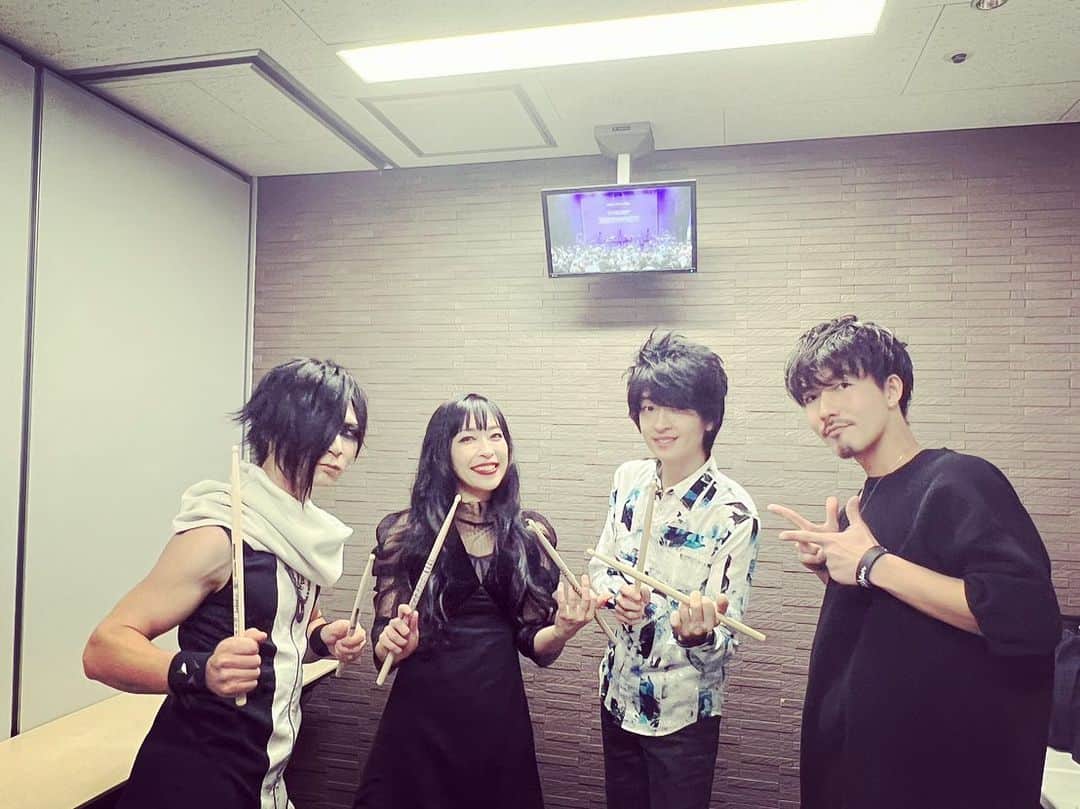 坂東慧のインスタグラム：「Zildjian Festival 最高に幸せな時間でした。 また集まりたいなー！ 全然会えてなかったドラマーの方々と再会出来て、嬉しすぎた😭 お越し頂いた皆様、ありがとうございました！ #タカトン #ドゥルルタトゥン #ジルフェス #zildjian #zildjian400」