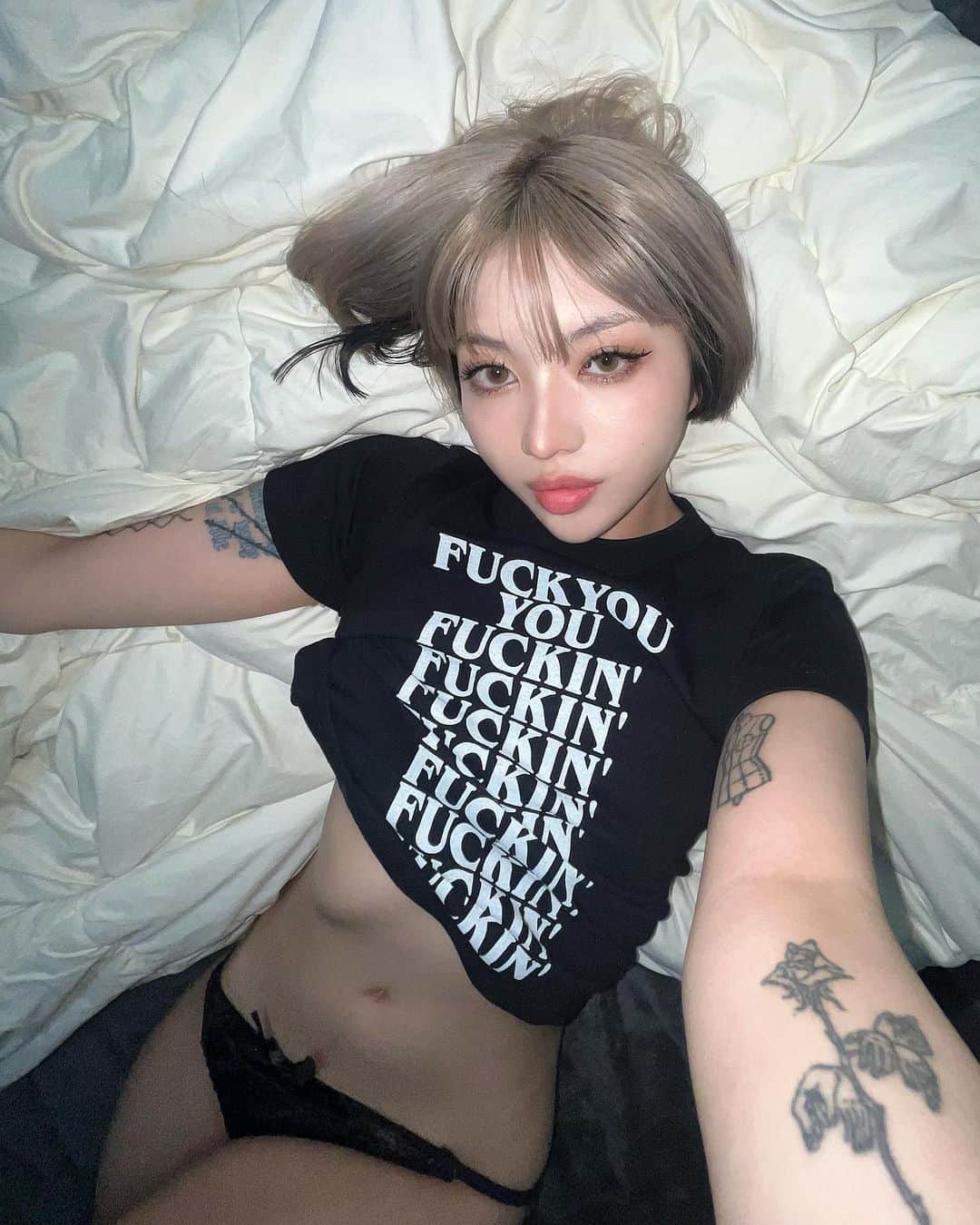 のインスタグラム：「👚 @home_sicc 🖤」