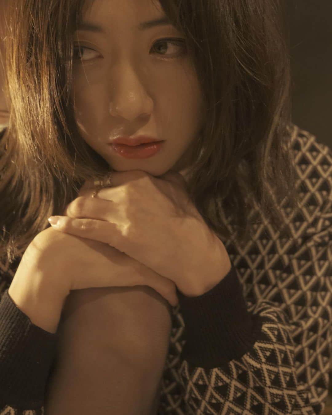 MIAKAのインスタグラム：「モヤモヤ体質どーにかなりませんかね〜  #moyamoya」