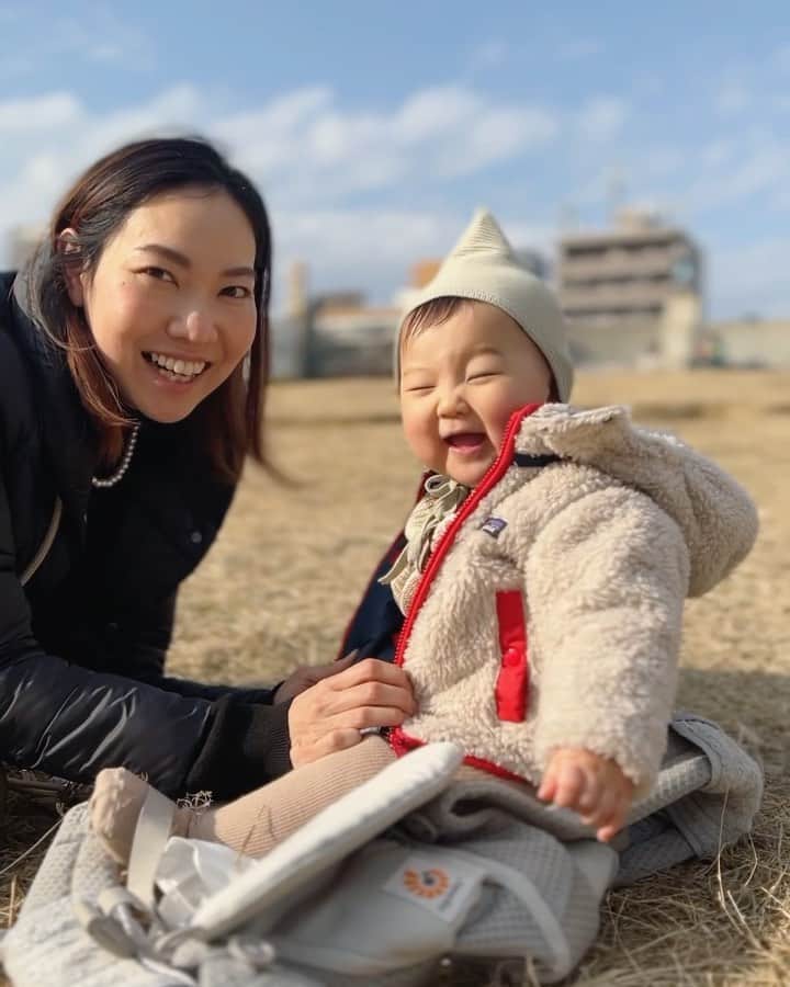のインスタグラム：「娘のことになれば とことん悩むし考えるし 暮らすところや教育環境 よりよい選択をしたいし だけど理想だけじゃなく 現実問題とも向き合って どこに着地させようかと 正解も不正解もない旅路 家族の未来を描けるのは 私にとって幸せな時間で 生きる意味みたいなもの  しかし たまに頭から煙でてない？ と思うくらい頭が熱くなる (あ、キャパが狭いだけです)」