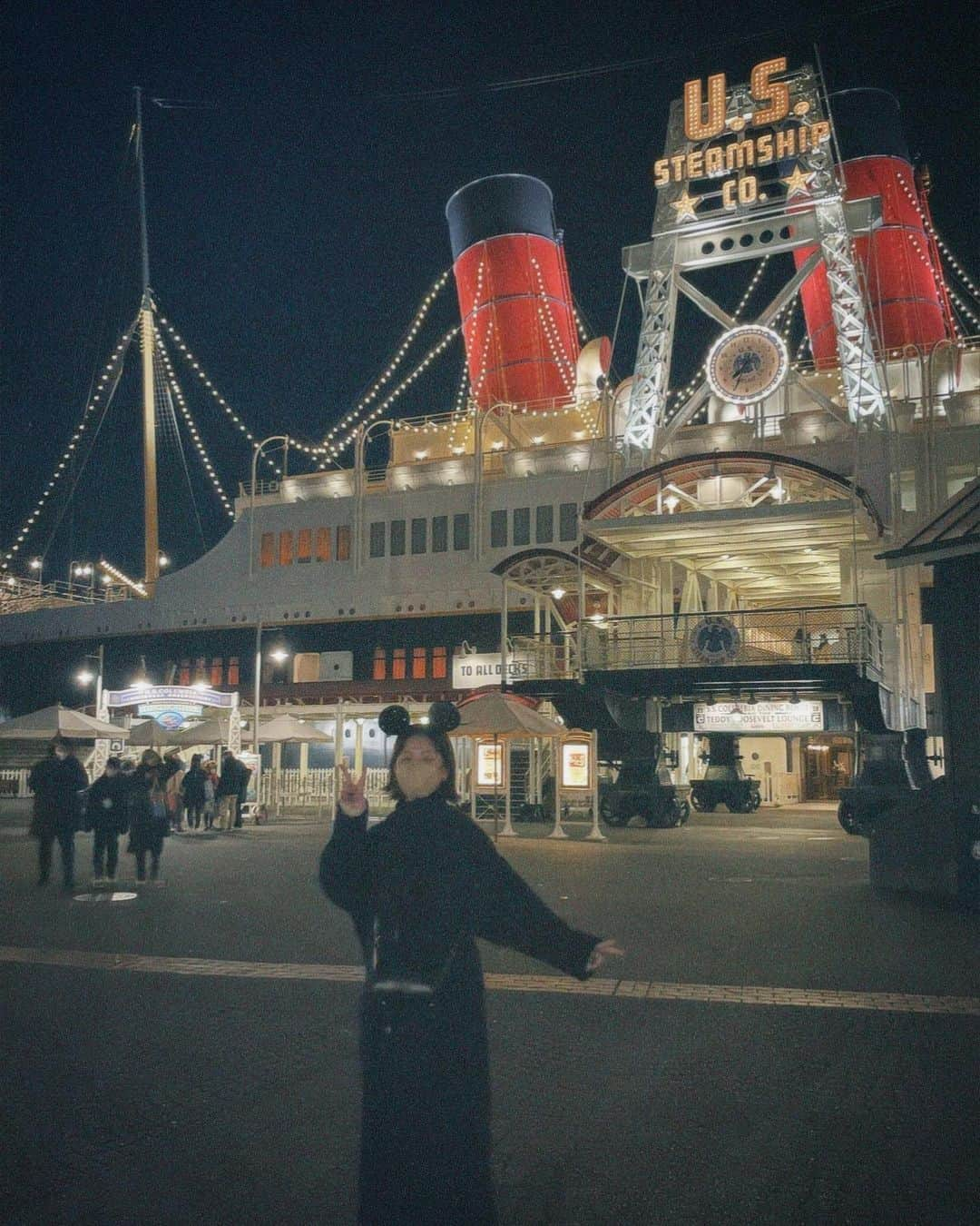 小山侑紀のインスタグラム：「🚢🚢🚢 ⠀ ⠀ 苦手と向き合う期間、 自分に強くならないと。 ⠀ 悔しさが多いけど、 その中で生まれるちょっぴり"たのしい" これが見出せてきただけでも私の中では成長としてます。笑 ⠀  またあの場所に立つ時には もっと大きくなった自分でありたいと 強く強く思います😌 ⠀ がんばるぞ！！！ ⠀ ⠀ ⠀ #写真と関係なさすぎ  #ディズニーシー #コロンビア号  #こんなに綺麗に目瞑るなんて #みんなも  #一緒に頑張ろうね  #情報解禁 #まだ先かなぁ 🤫」