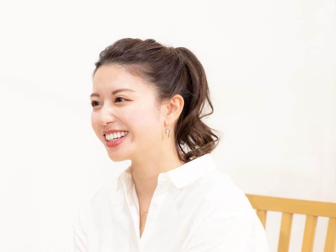 のインスタグラム：「『ヒロミ・指原の恋のお世話始めました』 今夜、テレ朝24:20-OAです🫣  煌びやかな会場でそわそわしました。笑  #恋セワ #テレビ朝日  #ポニーテール ✌︎」