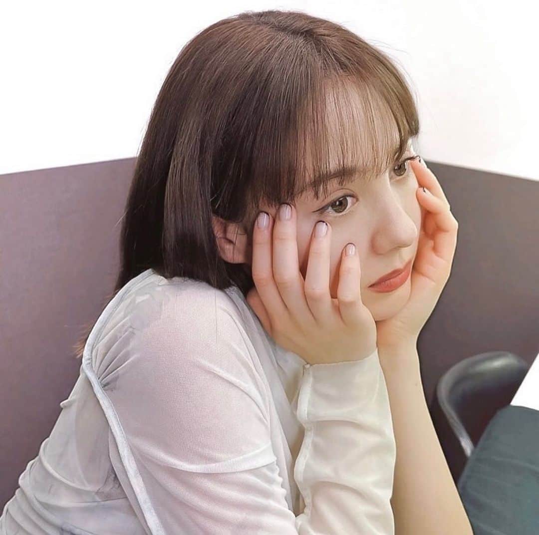 のインスタグラム：「💅  役に合わせたジェルネイル❤︎ 気に入ってます😚  もう10年くらいお世話になっている みゆきちゃんにお願いしました♡」