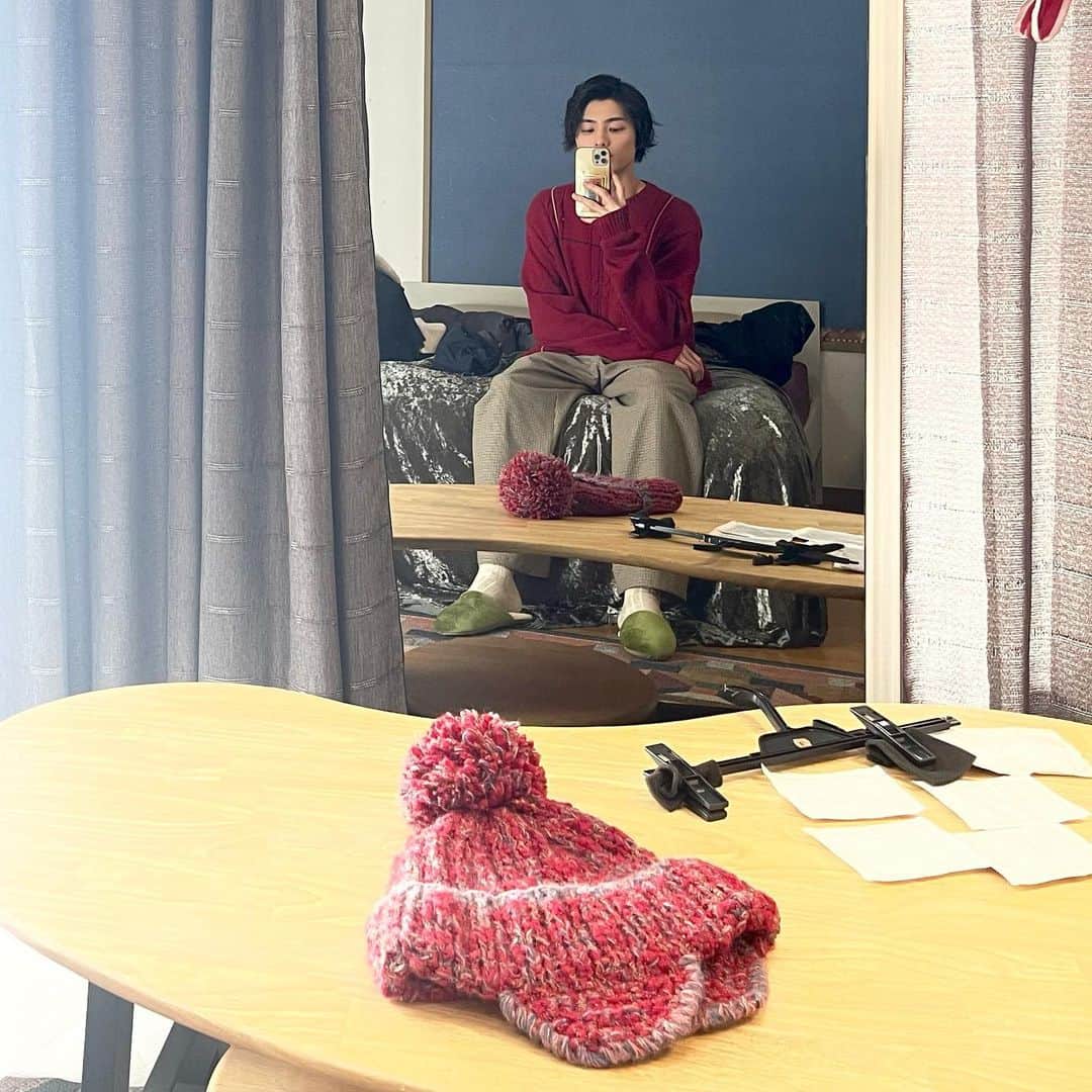 本田響矢のインスタグラム：「智子さんにもらった。今夜第2話。ミテネッ。 #ジャックフロスト #❄️🤍」