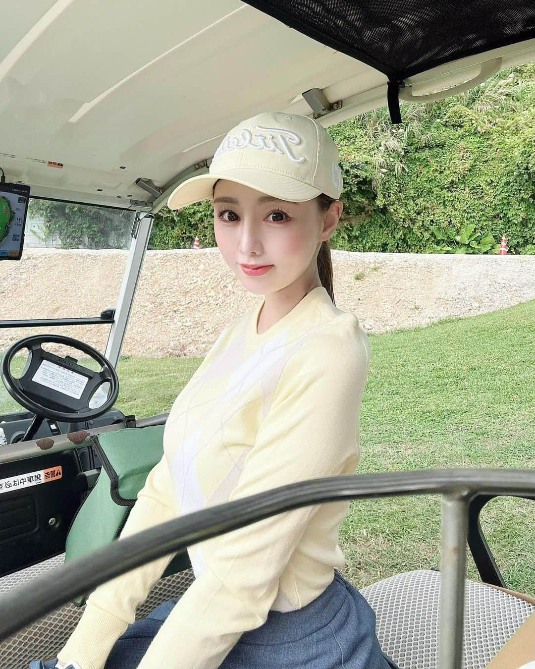 YURIさんのインスタグラム写真 - (YURIInstagram)「宮古島でごるぷ⛳️🦆 、 、 #golf #golffashion #golfday #ゴルフウェア #ゴルフ女子 #ゴルフコーデ #ゴルフ初心者 #골프 #골프스타그램 #골프패션」2月23日 21時47分 - y.u.r.i_y.u.r.i_