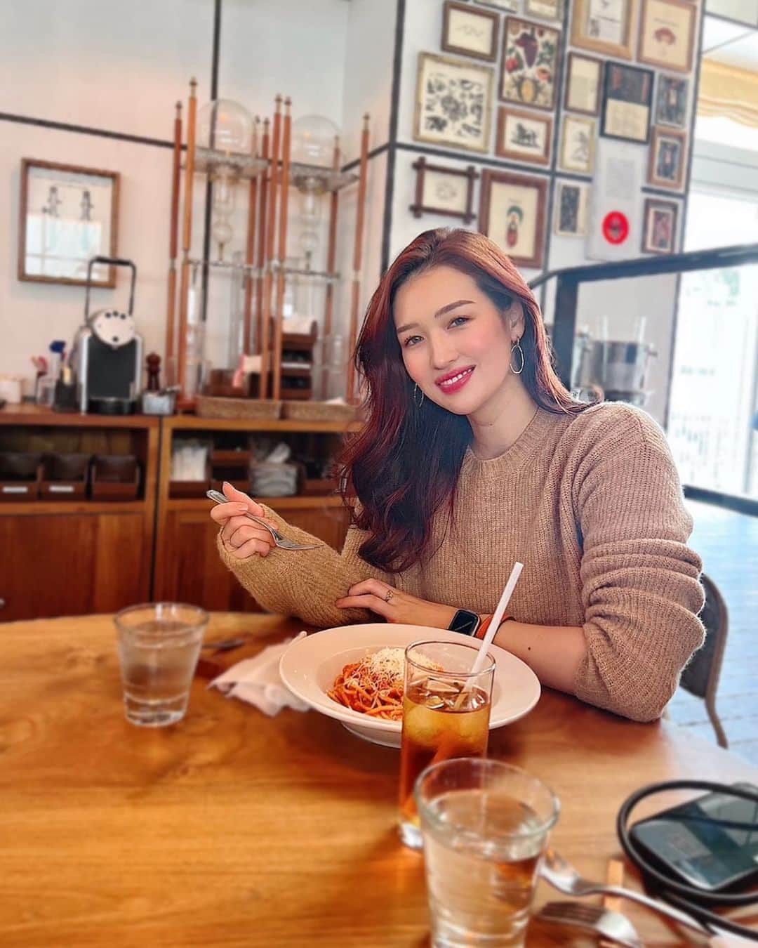 Hisayo Rinのインスタグラム：「ここのトマトパスタ絶品だった😋 親友と娘と３人でいっぱい笑ってたのしいお休みでした💕 . 📸 @kasumisjr 🐾」