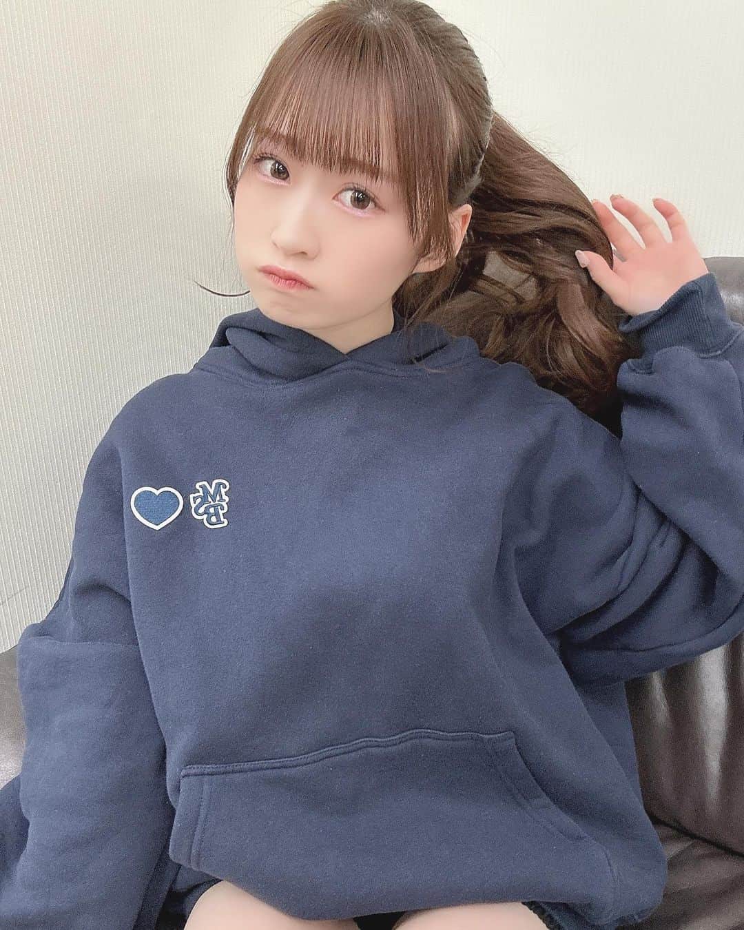 佐野心音のインスタグラム：「パーカー女子💙」