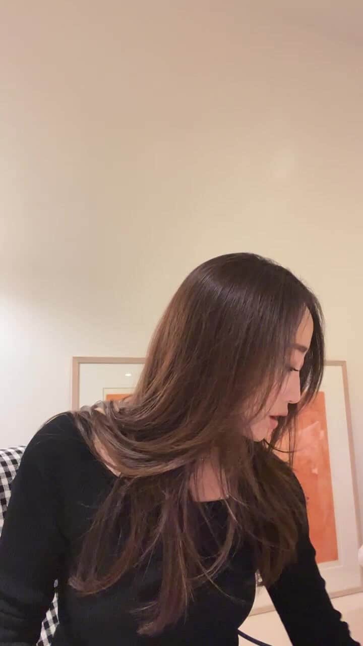 神崎恵のインスタグラム：「・ 久しぶりのライブ。 楽しかったです。 ありがとうございました🍒」