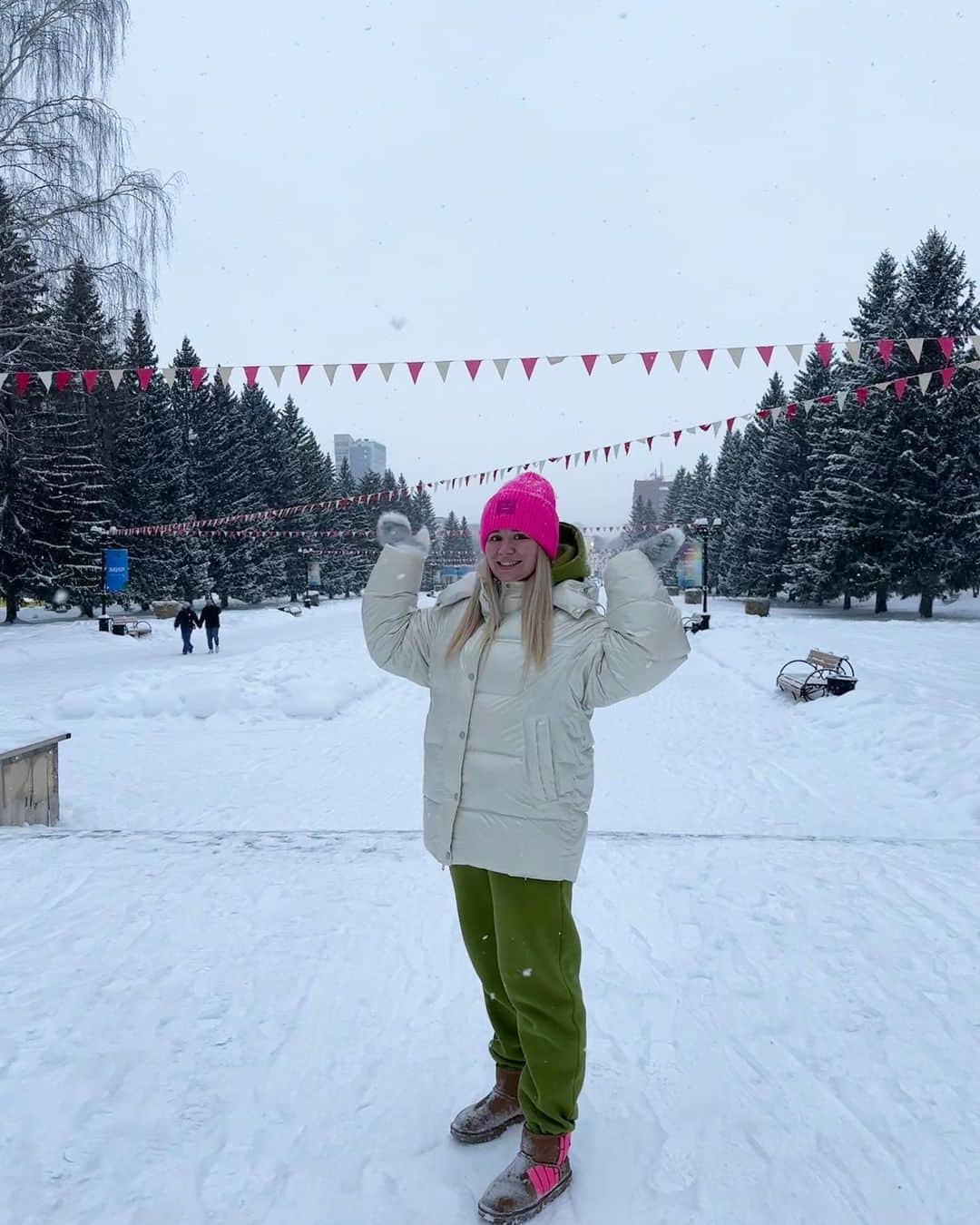 ヤナ・ノスコワのインスタグラム：「Winter time 😍☃️❄️」
