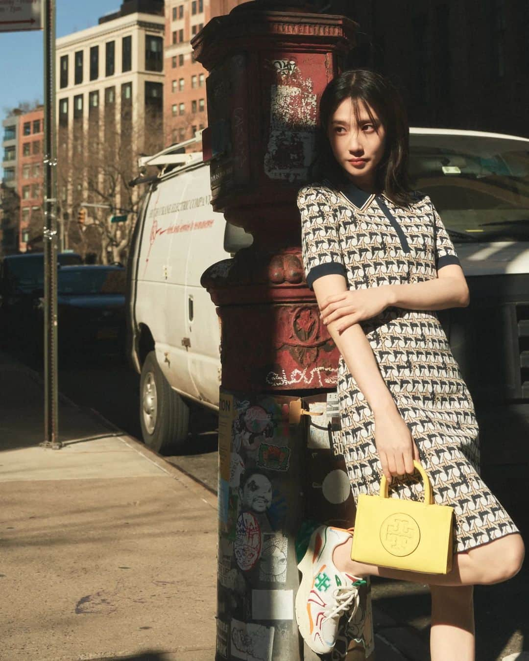 パク・ウンビンさんのインスタグラム写真 - (パク・ウンビンInstagram)「@toryburch & @Wkorea in New York🗽 #ToryBurch #토리버치 & EUNBIN 🧡  #ToryBurchSS23」2月23日 23時32分 - eunbining0904