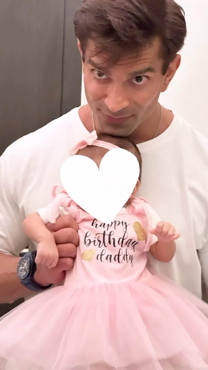 ビパシャ・バスーのインスタグラム：「First Birthday as Papa❤️🧿Hottest Papa❤️🧿 #monkeyprincebirthday」