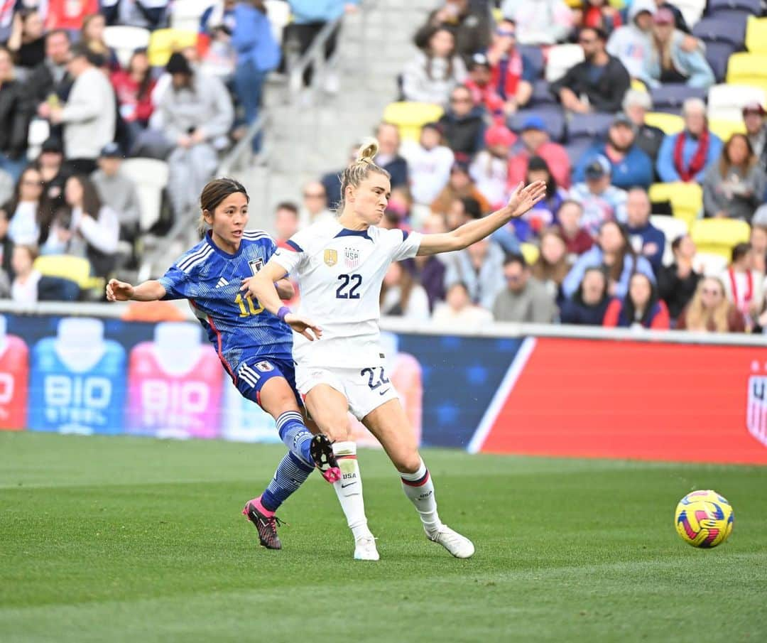 岩渕真奈のインスタグラム：「⚽️💙 ⁡ 試合会場から 日本から応援してくれた皆さん ありがとうございました🇯🇵✨ ⁡ １日１日を大切に またしっかり頑張ります。 ⁡ ©︎JFA 📸 ⁡ #SheBelievesCup #なでしこ」