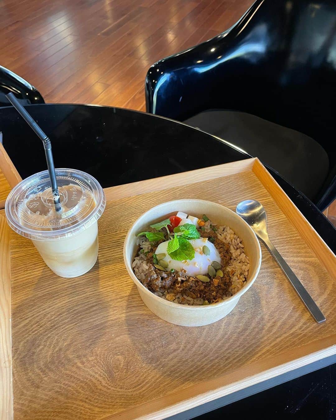 後藤夕貴さんのインスタグラム写真 - (後藤夕貴Instagram)「☕️🌿  #connelcoffee #青山カフェ」2月24日 12時56分 - yuki_gotooo