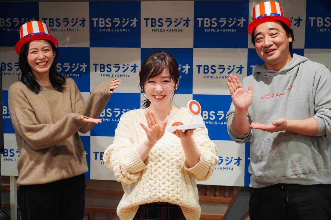 片桐千晶さんのインスタグラム写真 - (片桐千晶Instagram)「先日のTBSラジオ『ONE-J』 ありがとうございました！ 長崎＆福岡博多の旅をご紹介☺️  来月は沖縄に行ってきますぞ〜🌺✈️✨  #onej #TBSラジオ #旅ノオト #共立リゾート#長崎 #福岡 #博多 #本仮屋ユイカ #斉藤慎二 #ジャングルポケット #片桐千晶」2月24日 11時28分 - chiaki.katagiri333