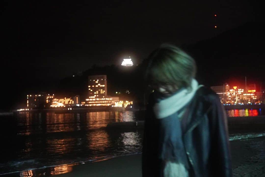 乃下未帆さんのインスタグラム写真 - (乃下未帆Instagram)「冬の海が好き。  #photo #photooftheday #photography #photograph #お写んぽ #お写ん歩 #お写んぽdays #japan #夜の海 #夜の海が好き」2月24日 12時06分 - noshita34