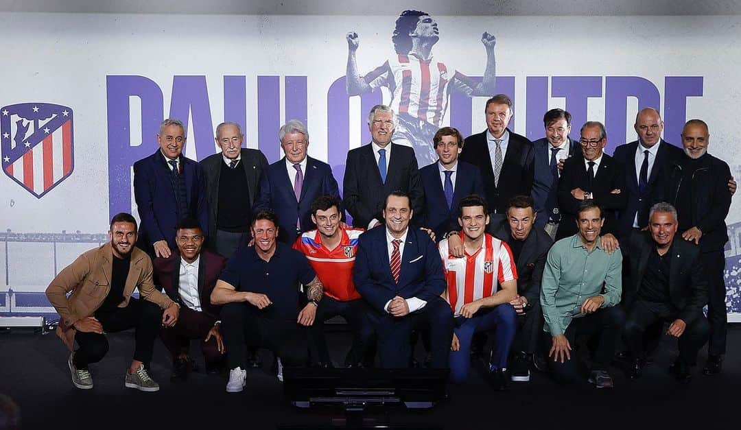 フェルナンド・トーレスのインスタグラム：「Un orgullo ser un atlético más en el homenaje a la leyenda que cambió mi vida. Grande Paulo Futre  @futre @atleticodemadrid」