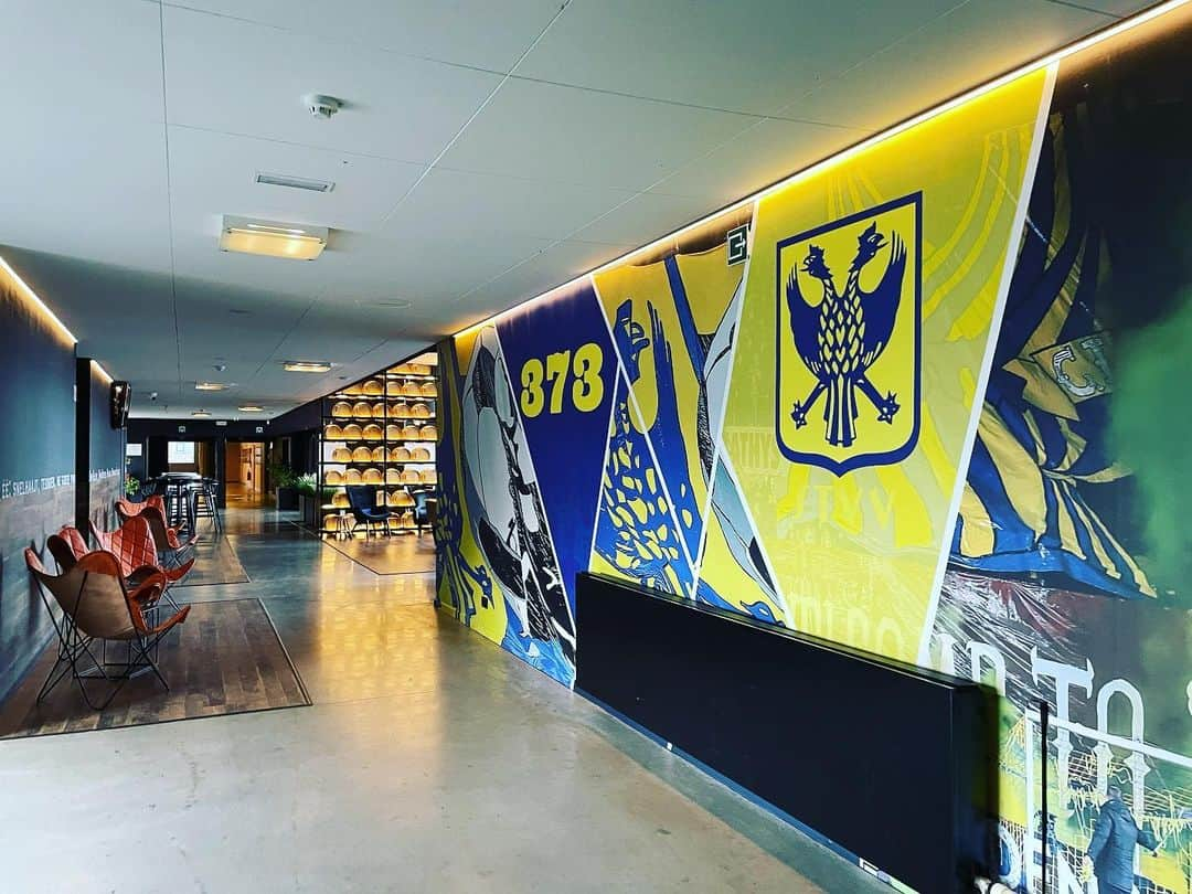 楽山孝志さんのインスタグラム写真 - (楽山孝志Instagram)「Sint Truiden STVV⚽️ #ベルギー  #belguim  #比利时  #football  #欧州」2月24日 4時48分 - takashi.rakuyama