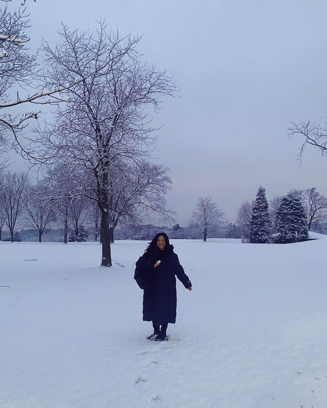 福原かれんさんのインスタグラム写真 - (福原かれんInstagram)「Other than almost getting my car stuck today, the snow’s been pretty good to us! ☃️」2月24日 4時57分 - karenfukuhara