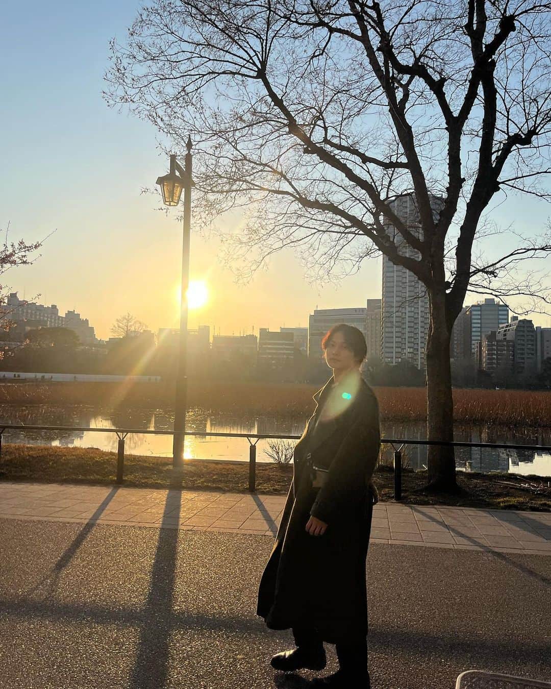 松本大志のインスタグラム：「めちゃくちゃ良い天気でした🌞 祝日お仕事もお休みだったので上野に飲みに行ってきました✌️ 桜はまだ咲いてなかったけど春の雰囲気を感じるくらい心地よかった☺︎」