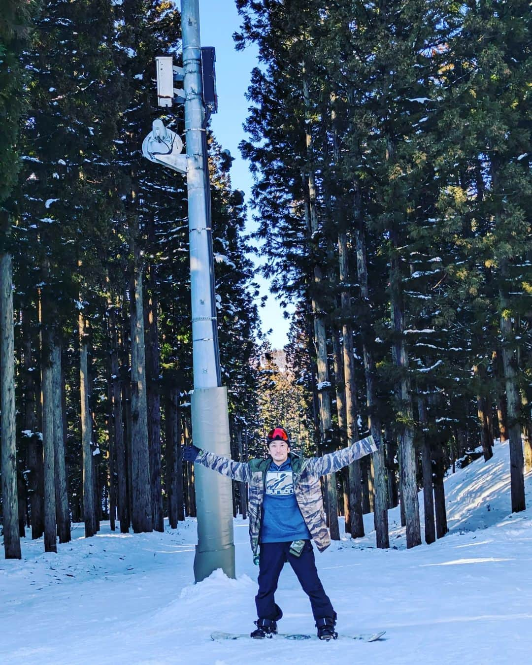 田村一将さんのインスタグラム写真 - (田村一将Instagram)「今年初スノボー🏂 雪もテンキモ最高でした😊 神立いったの２回目だったけど、 コースも良いし、露天風呂とかサウナあるからマジ最高。 サウナだけでも全然行きたい笑  #スノボ #スノーボード #snowboarding #神立スノーリゾート」2月24日 20時55分 - tam211