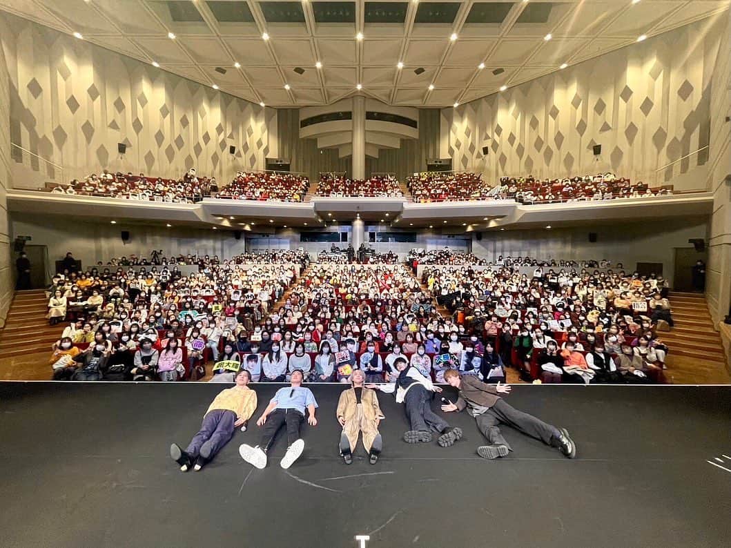 大野雄大のインスタグラム：「Da-iCE FUN MEETING TOUR 2023 in大阪  昨日も最高に楽しい時間をありがとうございました✨☺️ 新しいゲームもあったりでハラハラドキドキでした😂  明日の広島公演も楽しみたいと思います🫡‼️  #da_ice #ファンミツアー #感謝感謝」