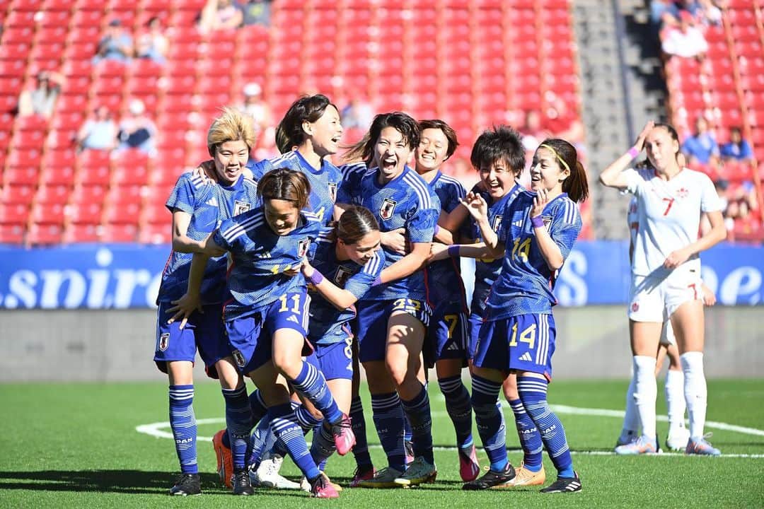 小林里歌子さんのインスタグラム写真 - (小林里歌子Instagram)「. 🇺🇸✈︎🇯🇵 応援ありがとうございました！  レベルアップ出来るよう、またしっかりチームで頑張ります。  ©︎JFA #nadeshiko #shebelievescup」2月24日 21時31分 - rikako__kobayashi