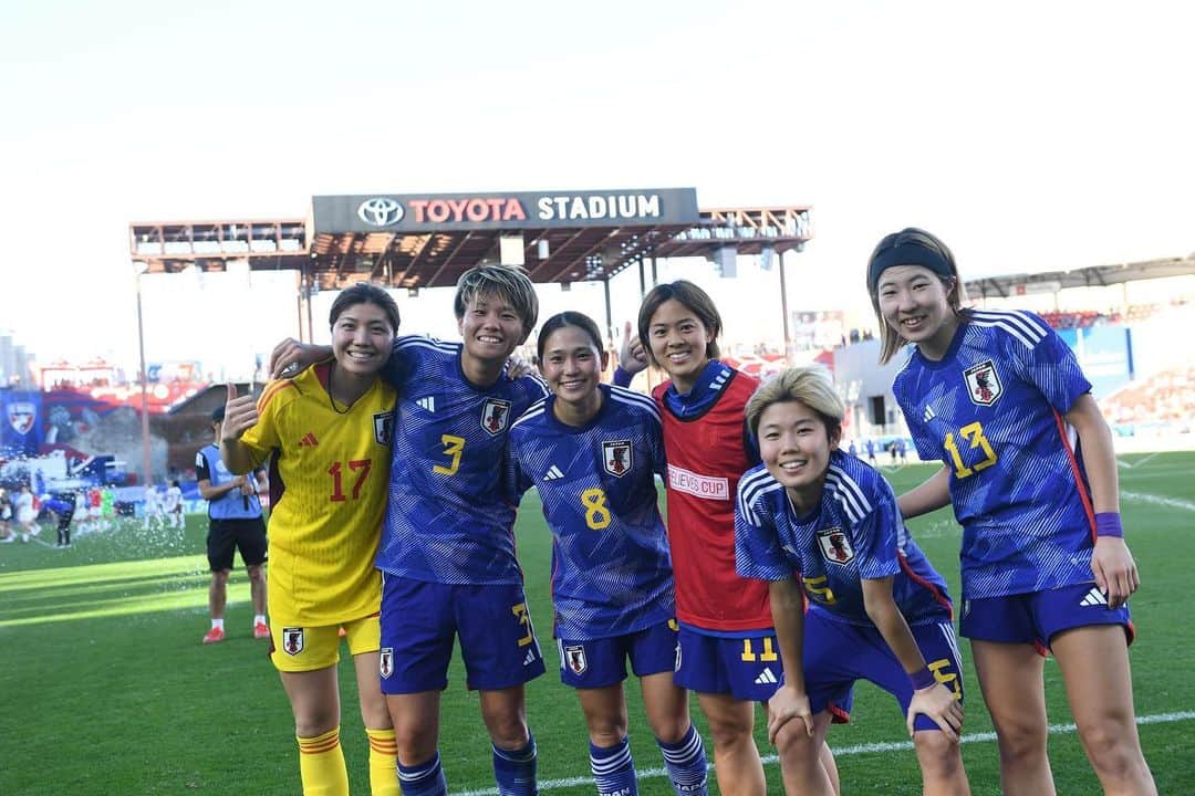 小林里歌子のインスタグラム：「. 🇺🇸✈︎🇯🇵 応援ありがとうございました！  レベルアップ出来るよう、またしっかりチームで頑張ります。  ©︎JFA #nadeshiko #shebelievescup」