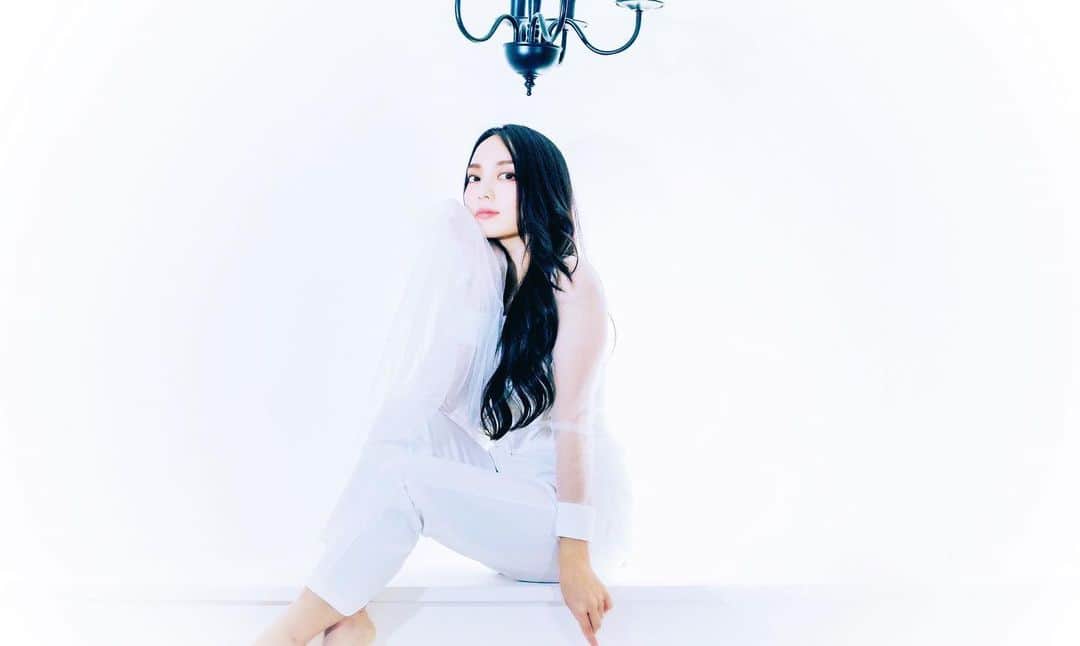 森本ナムアのインスタグラム：「新曲「rope」MV公開まで…あと4日✨  #新曲　#MV #あと4日　#youtube」