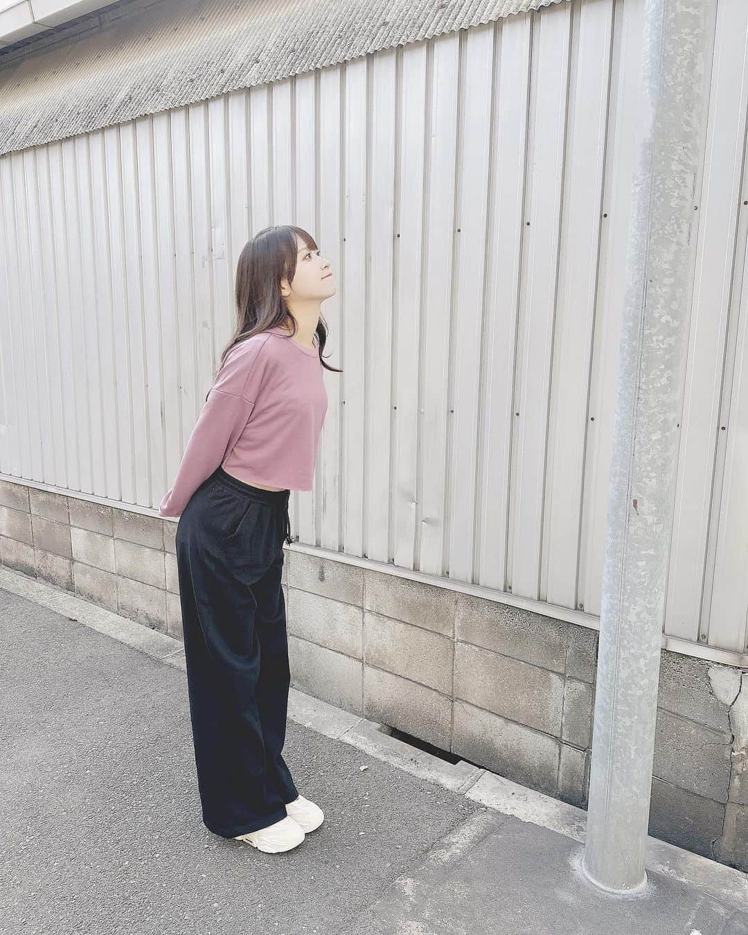 八木沙季さんのインスタグラム写真 - (八木沙季Instagram)「🤍🤍  SHEINがSHEIN BASICSシリーズラインを 発売したんだって😳👏✨ SHEIN BASICSの着回しコーデ組んだよ！ ダンスできそうじゃない？😚 たまにはこういうのもあり？😚  クローゼットの定番アイテム👗 🤍トップス 商品ID 2747428  🤍パンツ 商品ID 1758515  🤍スニーカー 商品ID 10385267  🤍リング 商品ID 2130216  クーポンコード💰 SSJP254  @shein_japan  #SHEINBASICS  #SHEINforAll #SHEINss23」2月24日 22時05分 - saki_yagi531