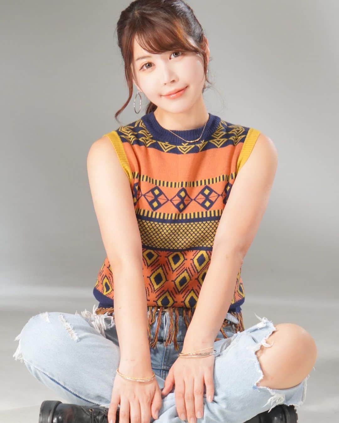 のインスタグラム：「3/4はスティル撮影会は満枠となりました🌸 ご予約してくれた皆様ありがとうございました😊🫶 東京での最後の撮影会となりますので、よろしくお願いします🤲🫶 . . . . . . . . . . . . . . . . . . . . . . . . . . . . . . .  #photo #camera  #粉我  #japanese #japanesegirl #swimwear #follow #followme  #フォロワー募集中  #フォロワー増やしたい #レースクイーン #グラビア　 #racequeen #selfie  #팔로우 #셀카 #셀카샷 #셀피 #셀카그램 #얼스타그램 #팔로우환영 #팔로우환영 #팔로  #photography #photoshoot #撮影　#portrait #カメラ　#camera #photoshooting  #撮影会」