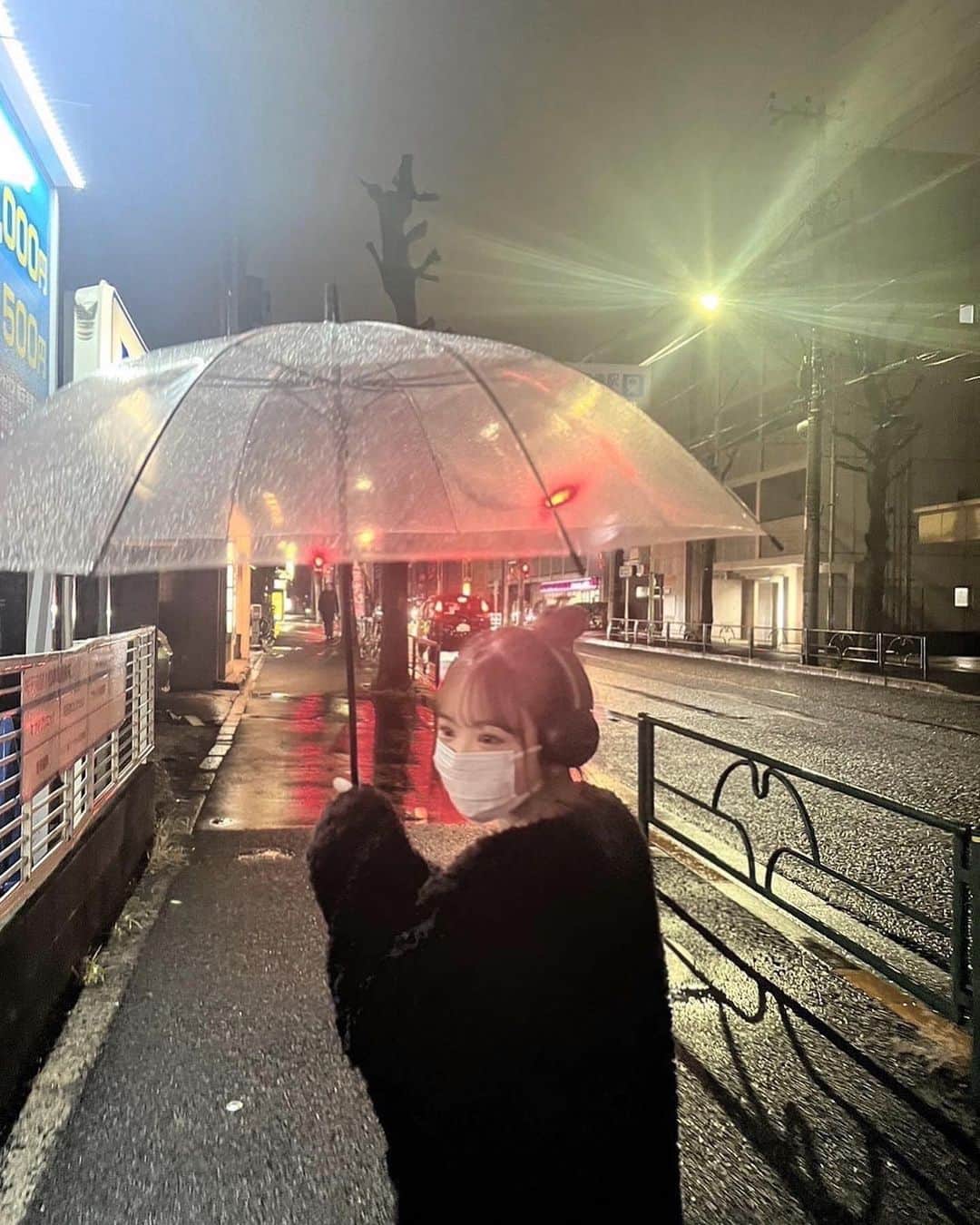 Hinataのインスタグラム：「あのさいぐさみたいにもっと可愛い傘にして？？？」