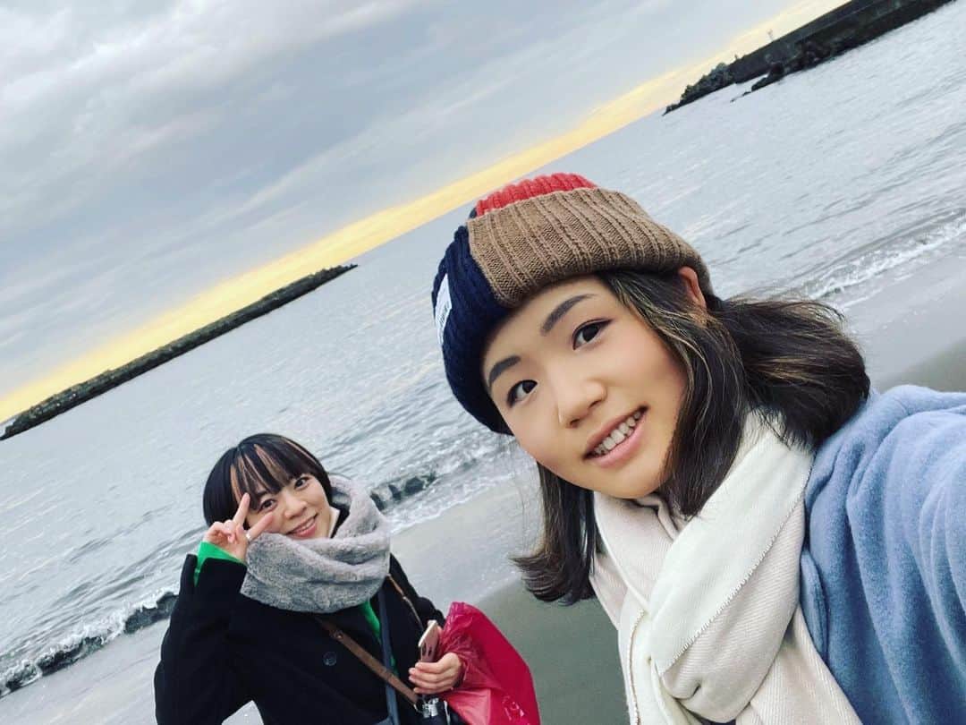 さんのインスタグラム写真 - (Instagram)「先週は倉沢よしえちゃんが、先々週は小玉しのぶさんが遊びに来てくれた！  ツアー先で泊まらせてもらってばかりだったから、人を招けるようになれて嬉しい。  #海 #海のある生活 #sea #sealife」2月24日 16時51分 - fujimoriai