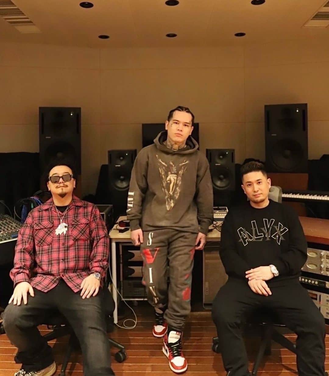 のインスタグラム：「#rod2 it's coming🔥🎙🌊🎹 @yzerr_breath  produced by TRILL DYNASTY & ZOT On The WAVE」