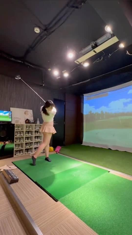 能美真奈（ぷにたん）のインスタグラム：「初めてのドライバー⛳️🤍」