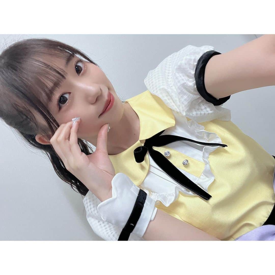 栗山梨奈さんのインスタグラム写真 - (栗山梨奈Instagram)「可愛い大好きな衣装💛🤍 私は黄色でした☺︎」2月24日 17時37分 - krn_hkt48
