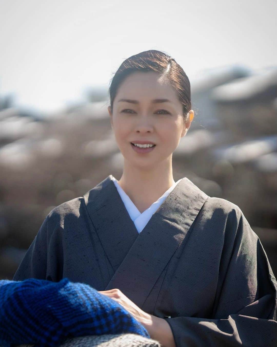 川原亜矢子のインスタグラム：「主計町茶屋街を散策 #kanazawa #japan #kimono #travel #金沢 #散歩 #旅 #着物 #牛首紬」